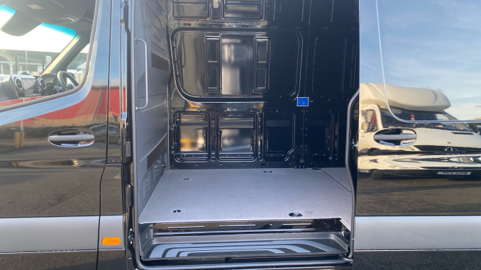 Mercedes-Benz Sprinter 315Cdi L3 Diesel Rwd 3.5t H2 Pro Van 9G-Tronic - Image 15